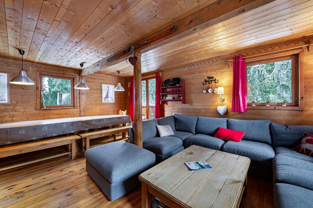 Chalet Cote Coeur, La Tania, With Outdoor Hot Tub And 7 Ensuite Rooms France