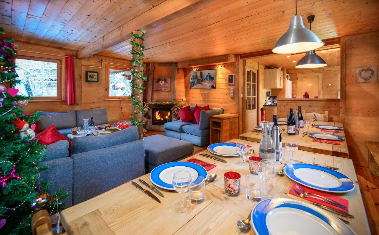Chalet Cote Coeur, La Tania, With Outdoor Hot Tub And 7 Ensuite Rooms