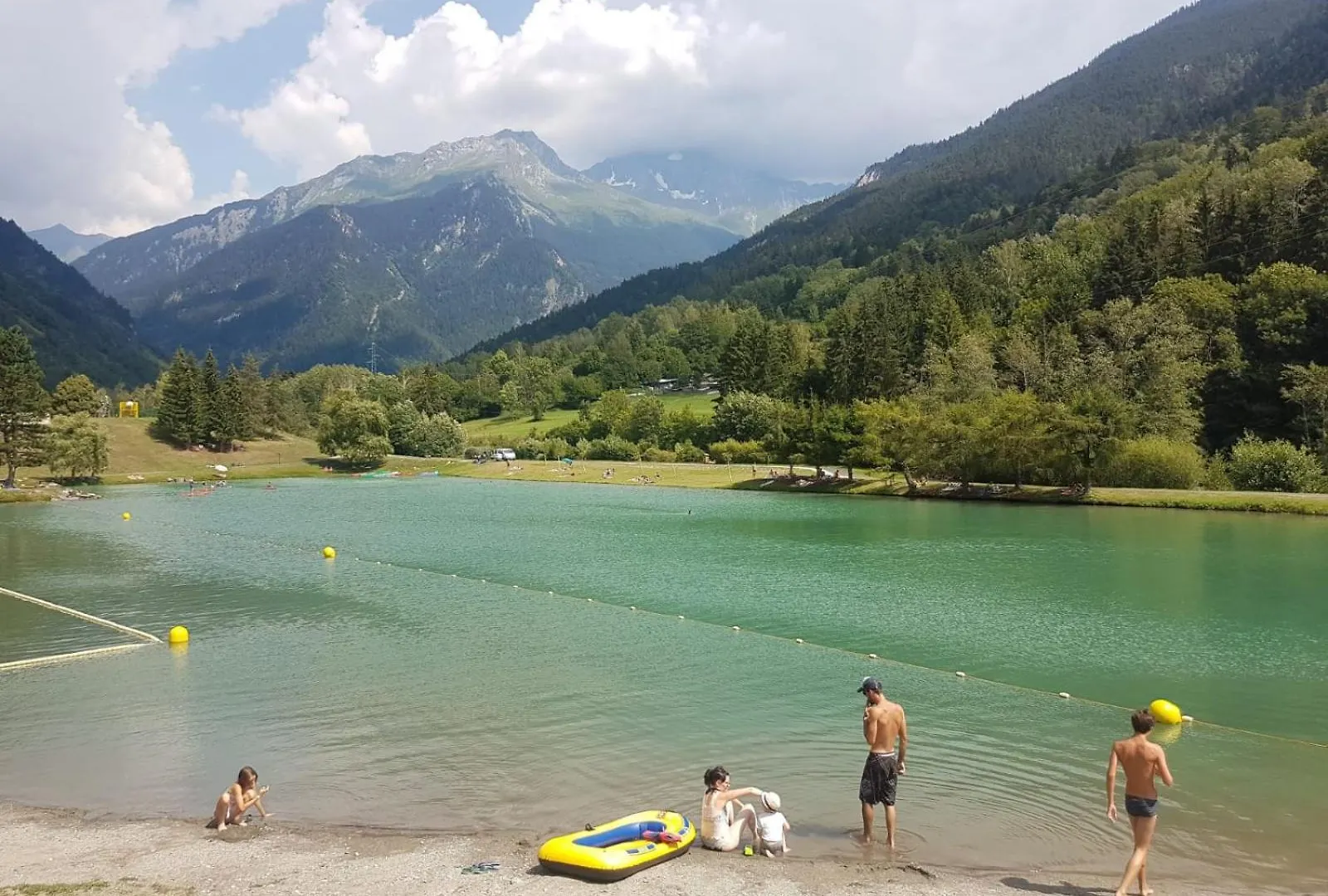 Chalet Cote Coeur, La Tania, With Outdoor Hot Tub And 7 Ensuite Rooms